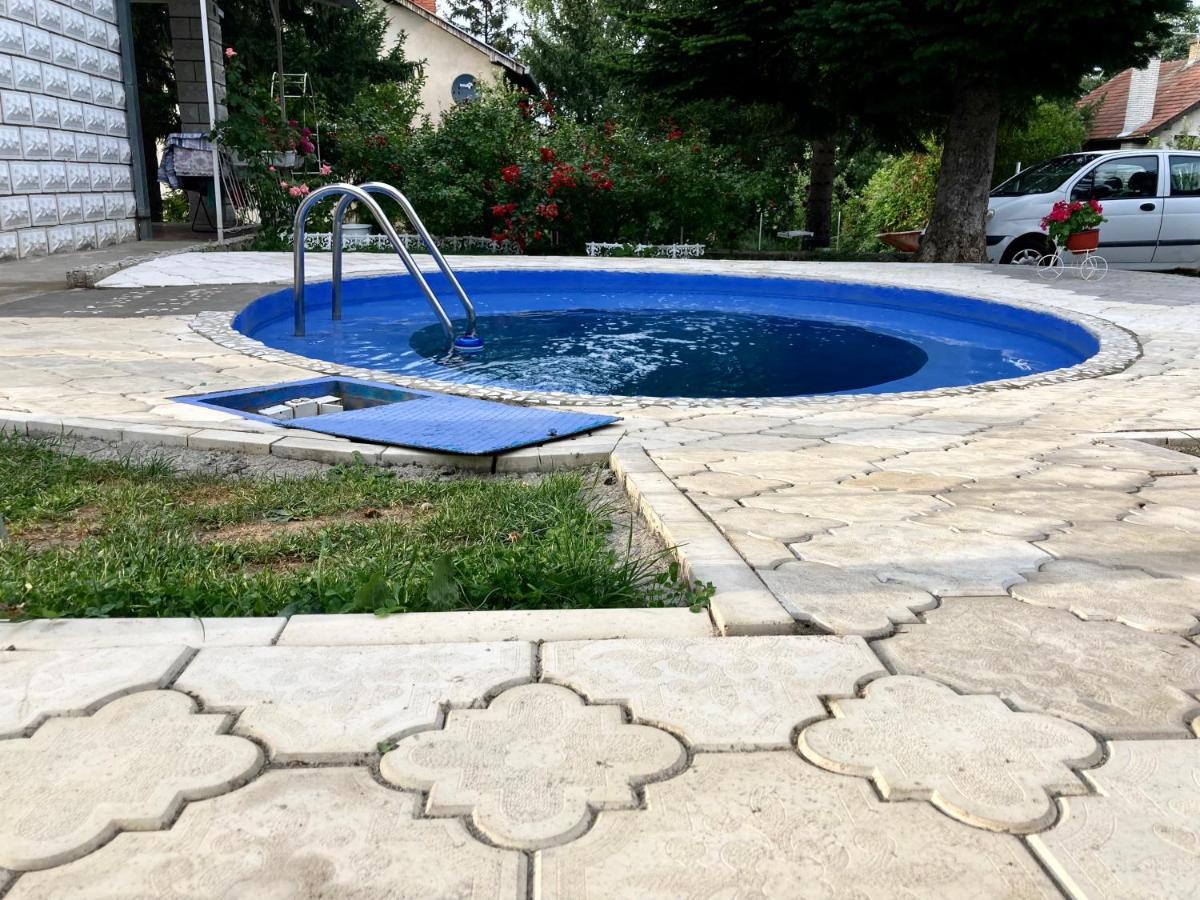 White House With Sauna And Jacuzzi Novi Sad Bagian luar foto