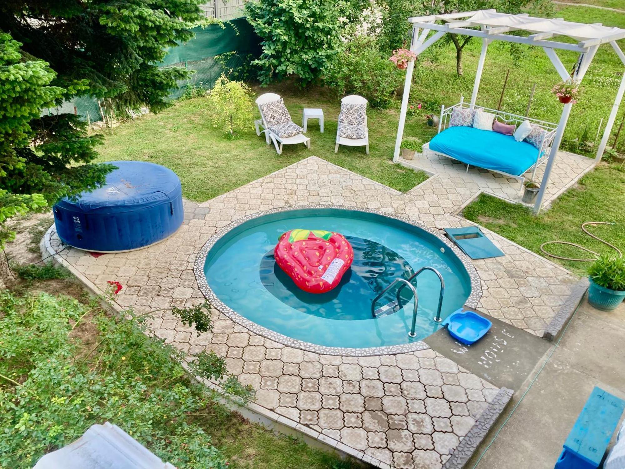 White House With Sauna And Jacuzzi Novi Sad Bagian luar foto