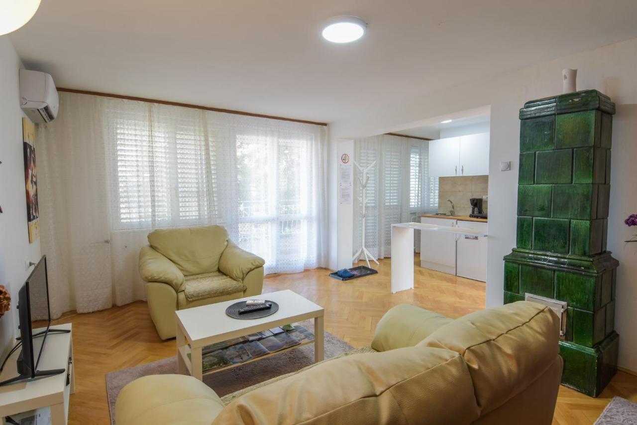 White House With Sauna And Jacuzzi Novi Sad Bagian luar foto